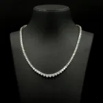 NZ Diamond Serenity Süzme 3 Tırnak Suyolu Kolye