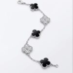 VCA Orijinal Seri Silver Siyah Taşlı Bileklik