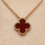 VCA Orijinal Bordo Mini Rose Gold Kolye - Görsel 3