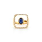 Safir Detaylı Gold Yüzük